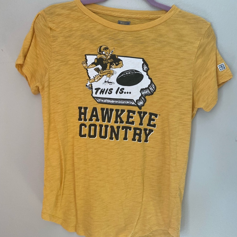 Iowa Hawkeyes women’s t-shirt Tailgate